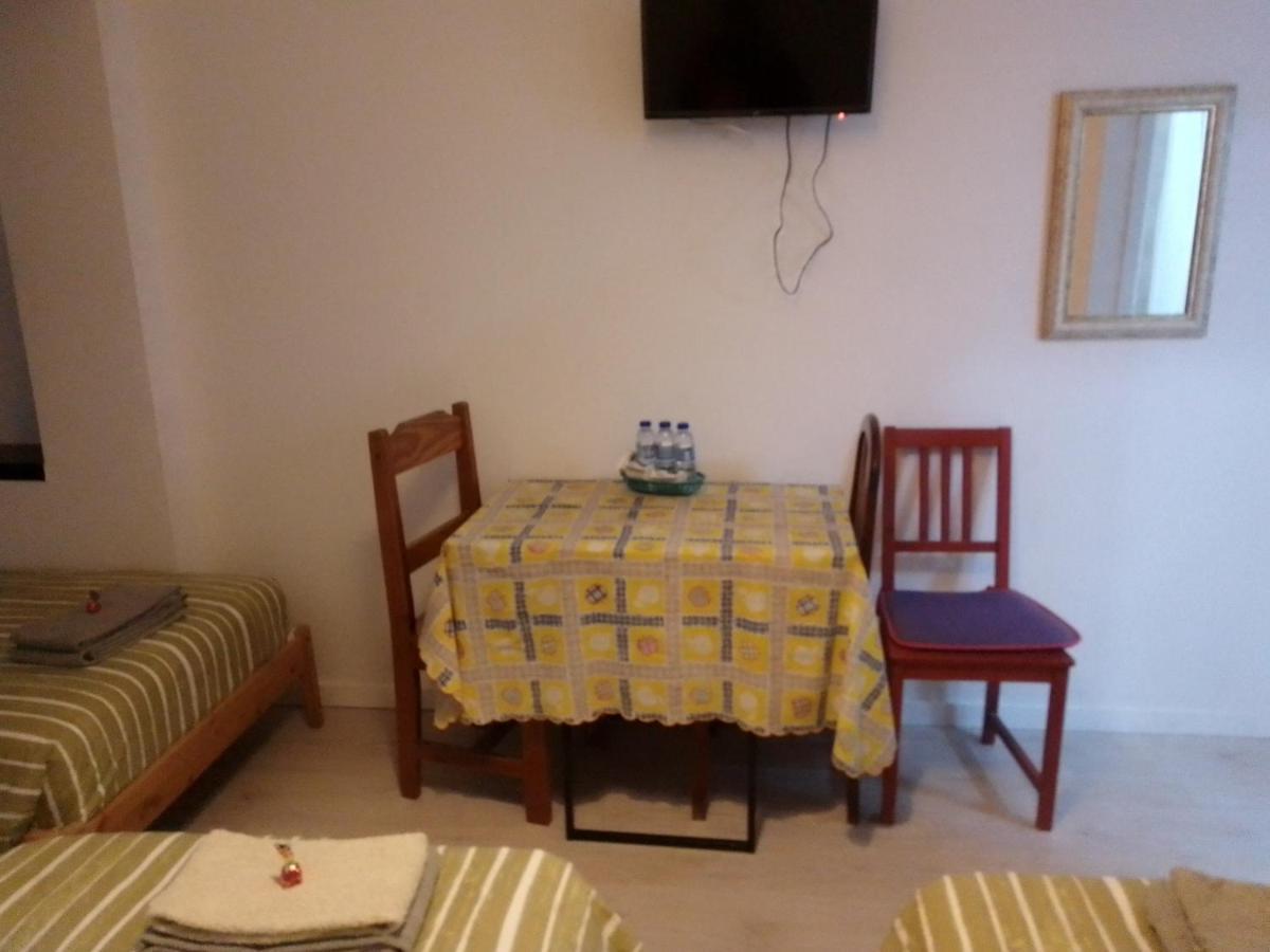Guesthouse Marialva Park Corroios Ngoại thất bức ảnh
