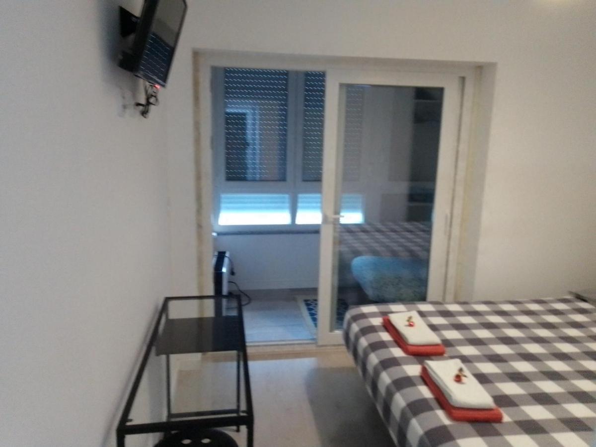 Guesthouse Marialva Park Corroios Ngoại thất bức ảnh